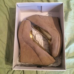 🆕 Taupe Suede Wedges